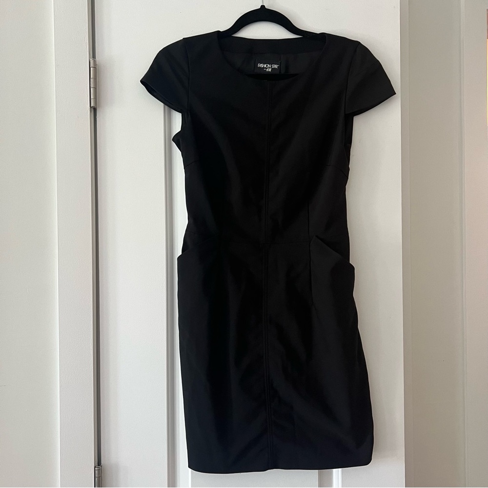 H&M FASHION STAR dress with back cutout